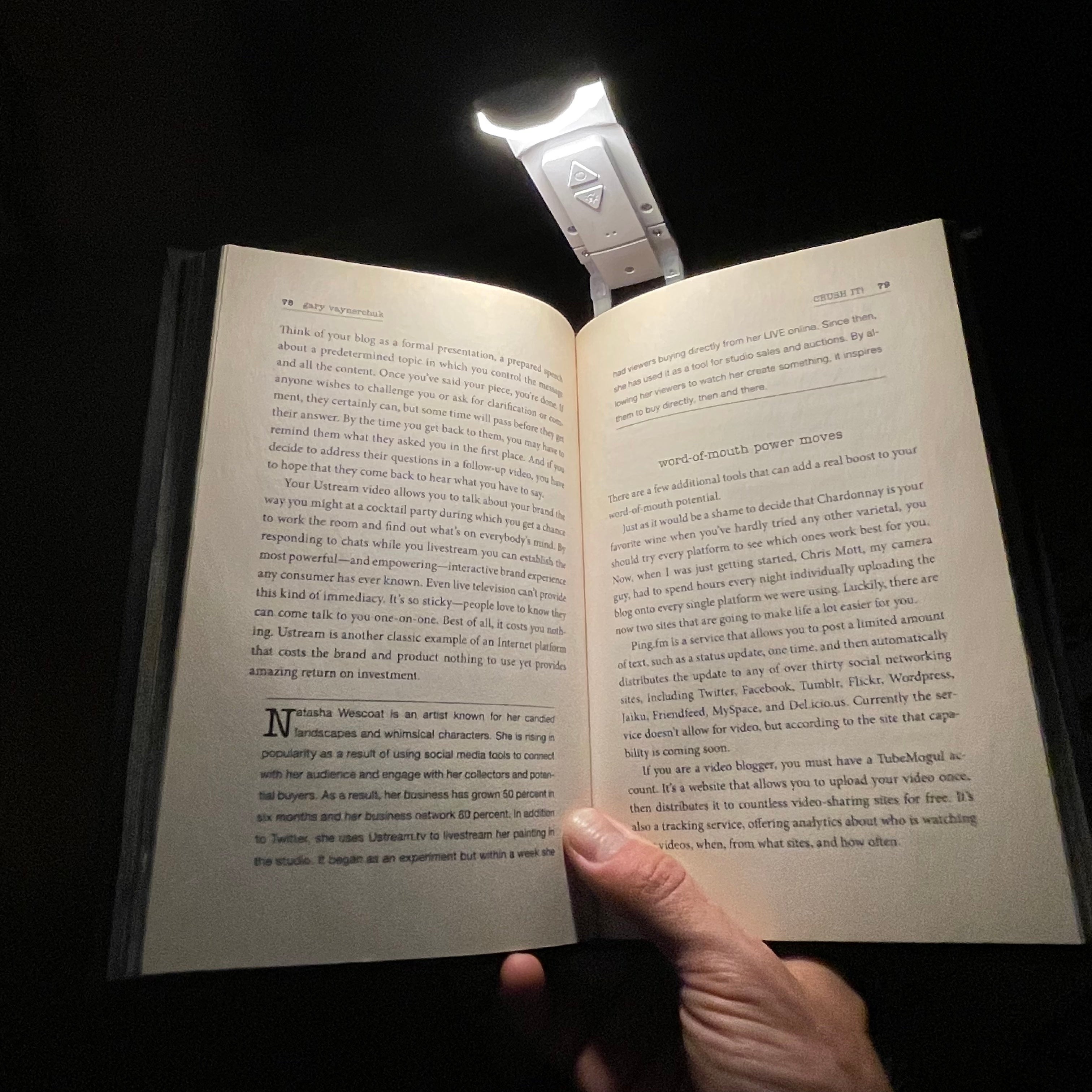 Illumi Book Reading Light